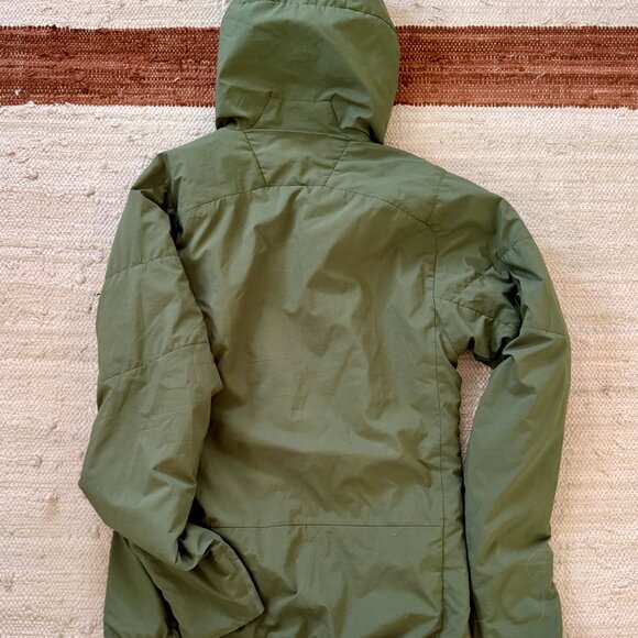 Patagonia Nano Air Insulated Hoodie in Fatigue Green - Small - Picture 4 of 5